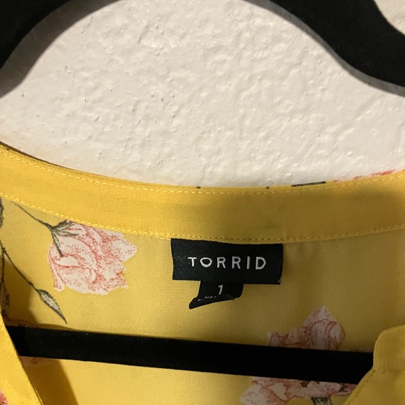 Women’s torrid plus size blouse sz: 1x - Picture 4 of 7
